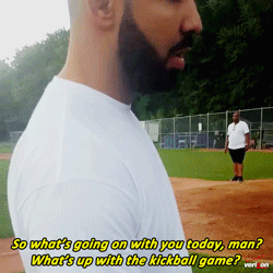 click-clack-bow:  zooviette:  #chargedup  I love Drake. 😂 
