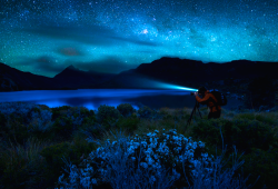 nubbsgalore:“for my part, i know nothing with any certainty but the sight of the stars makes me dream” - vincent van gogh. photos by bhuminan piyathasanan in new zealand