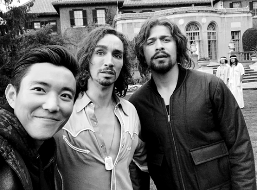 justinhmin: “#UmbrellaAcademy2 a story of 3 brothers told in 6 parts”