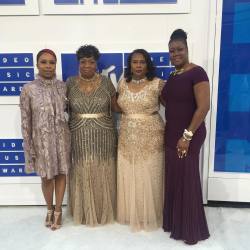 omgthatdress:  Beyonce invited the Mothers of the Movement, and they all look absolutely stunning!  