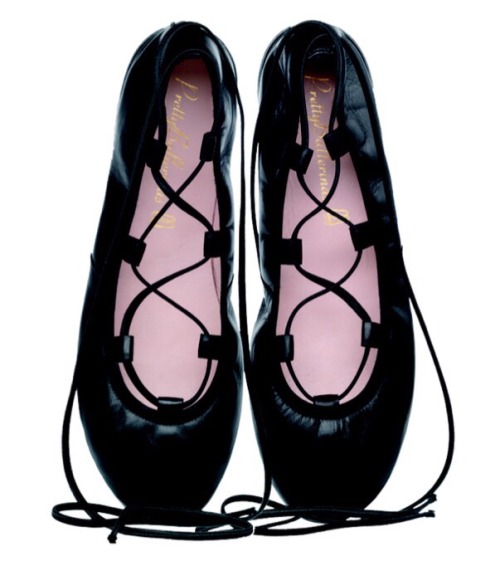 Beautiful Miu Miu shoe for Spring and I love also the ankle version in stripes. A lot of strings, di