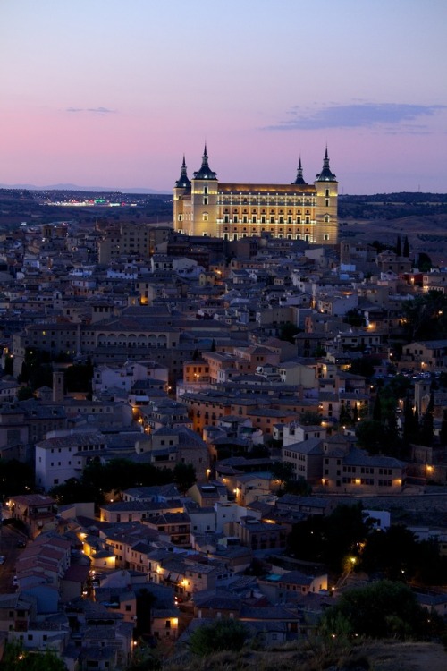 breathtakingdestinations:  Toledo - Spain (by randomix) 