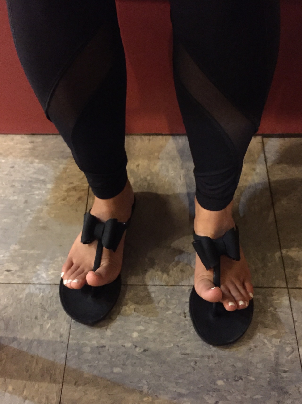 buntoes:  happy saturday night toes ☺️ (new pedi yay!)