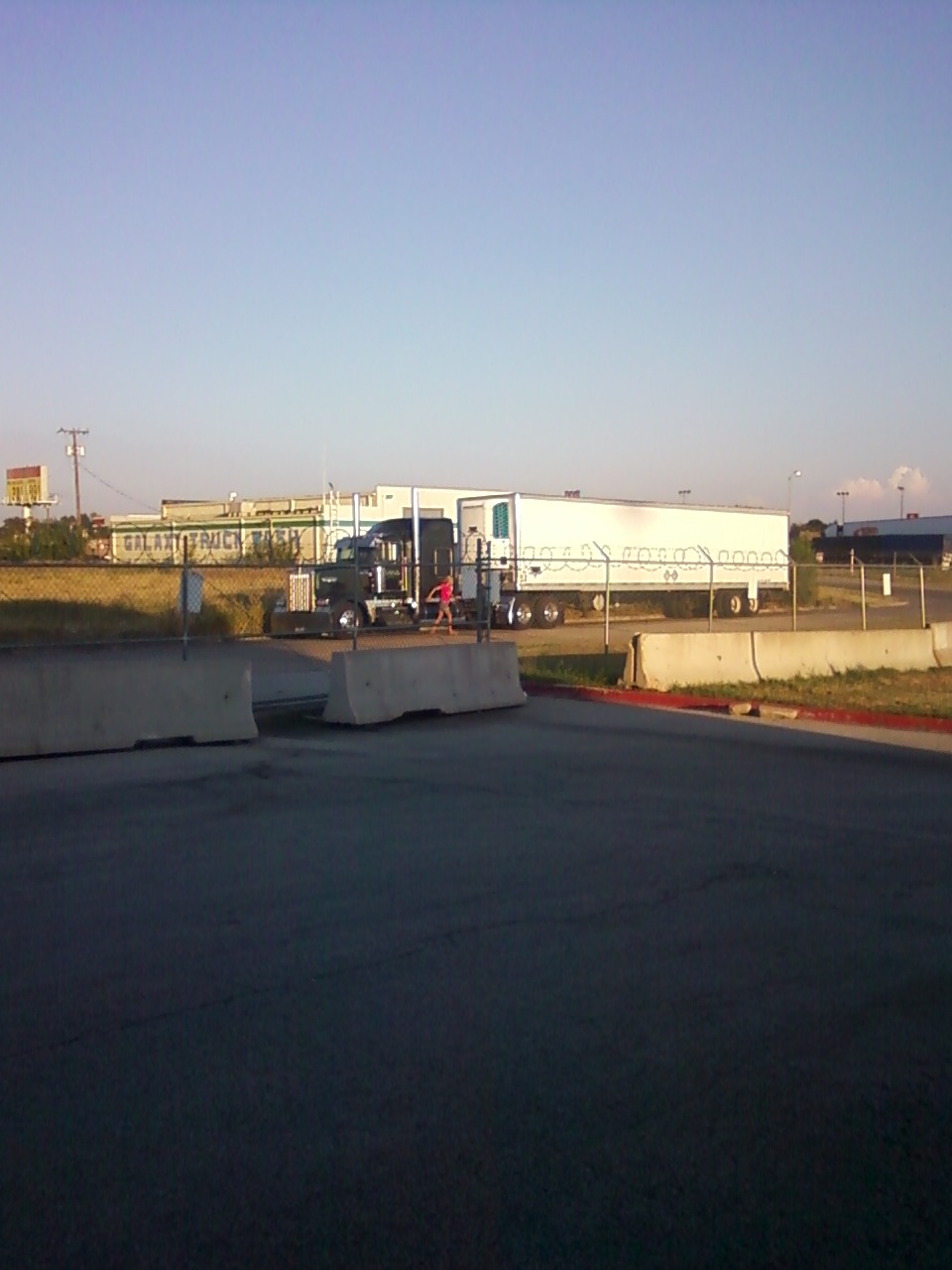 hoppes9:  This driver went through 3 lot lizards in 4 hours. 