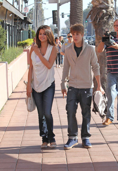 throwbackjelena: Justin and Selena in Santa Monica (February 6, 2011)
