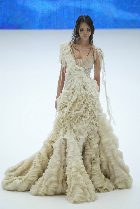 Alexander McQueen, oyster dress - Tumblr Pics