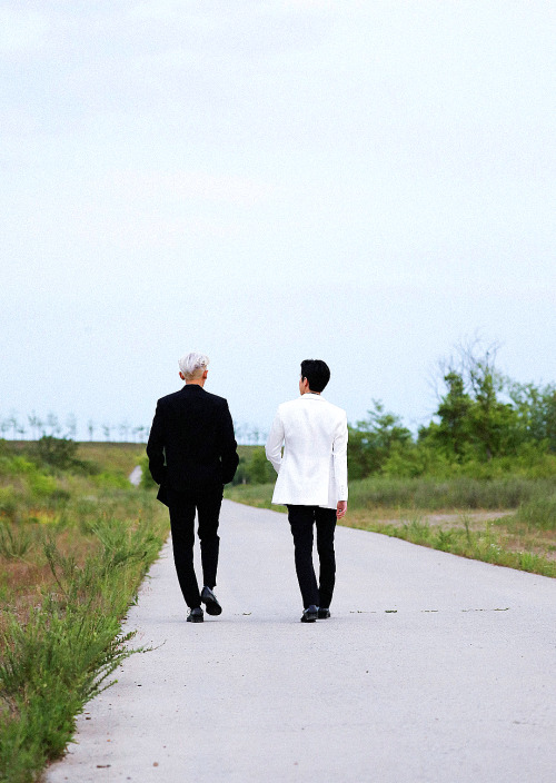 holding for chanyeol: day [437/548]↳ EXO-SC on the set of Closer to you | July 2019