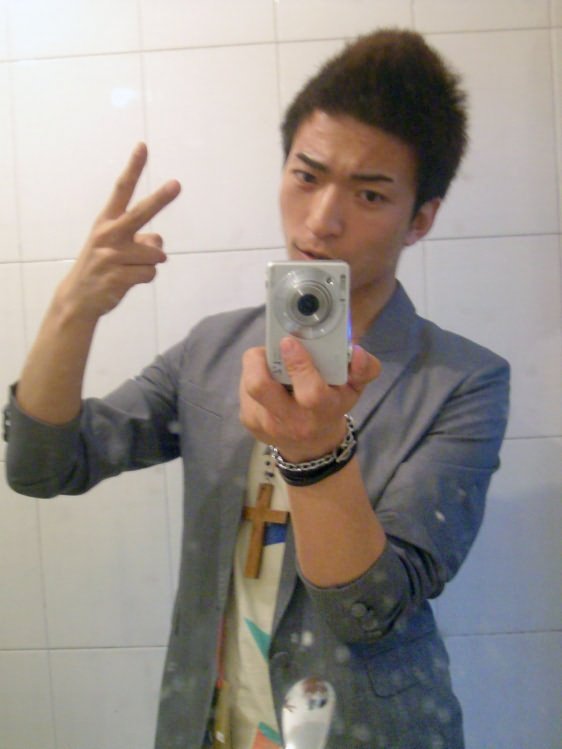 lovelyasianguys:  So Hot!