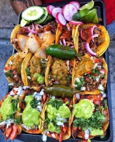 ramenuzumaki:Happy Mexican Independence Day to everyone!!🇲🇽🎆🍻🌮🙌🏼🎶There are many reasons why I am so proud to be Mexican: places, traditions, people, Día de Muertos (Day of the Dead), but especially food!!!Just look at these!😍🤤😋💕¡Viva