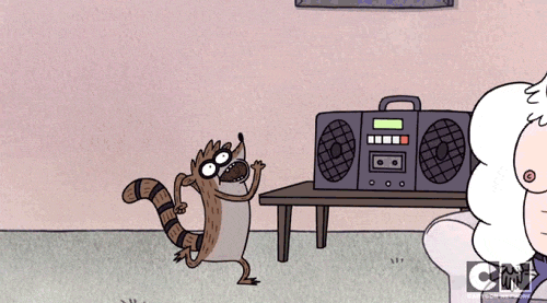 killerh0pe:  Everybody dance… in Regular Show.