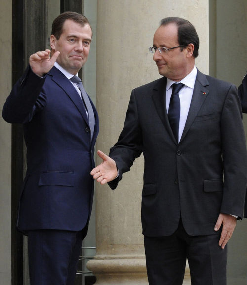 monobeartheater:jeedies:roooothakers:tastefullyoffensive:The President of France Getting Left Hangin