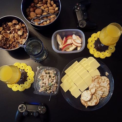 Breakfast for New Years Day! #mimosasallday #moviesallday #mimosas #vegan #newyearsday #vegansofig #