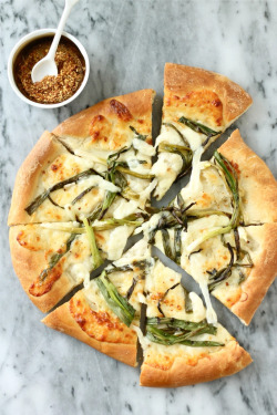 verticalfood:  Grilled Green Onion Pizza