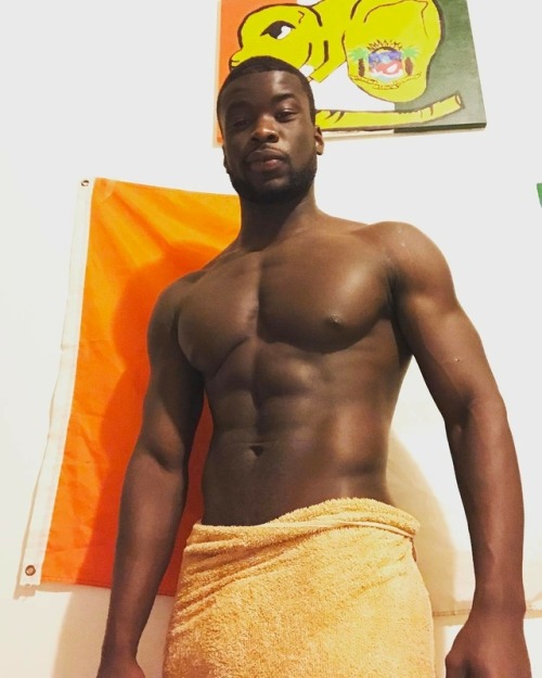 blackboysrmagic:  @le_ivorian