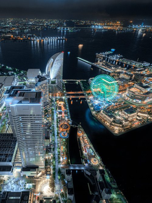 thekimonogallery:Night view of Yokohama, Japan.  Photography by Takuya@taku05187