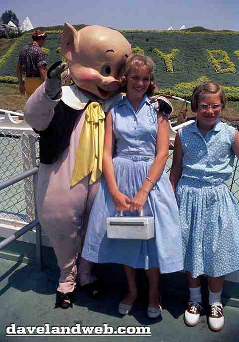 -skinny-bones-jones-:  Disney in the 1950’s was horrifying 