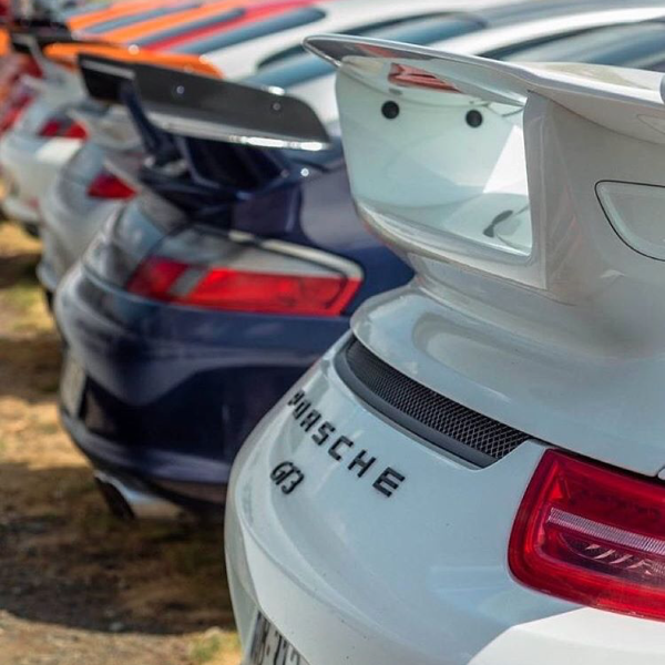 DRIVING PORSCHE