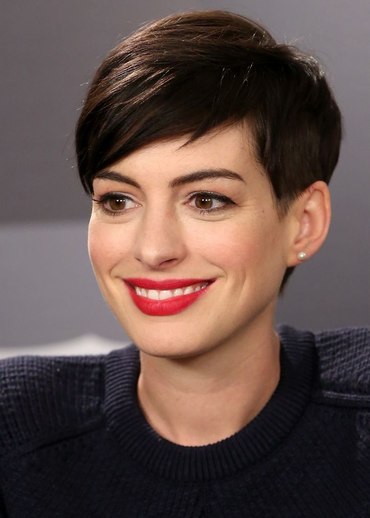 Cool Short hair styles - Best Pic of Anne Hathaway asymmetric pixie. luv...