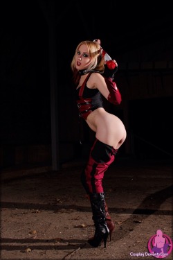 msdaniibabii:  Naughty Harley Quinn cosplay