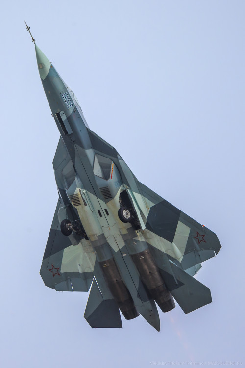 rocketumbl:Su-57