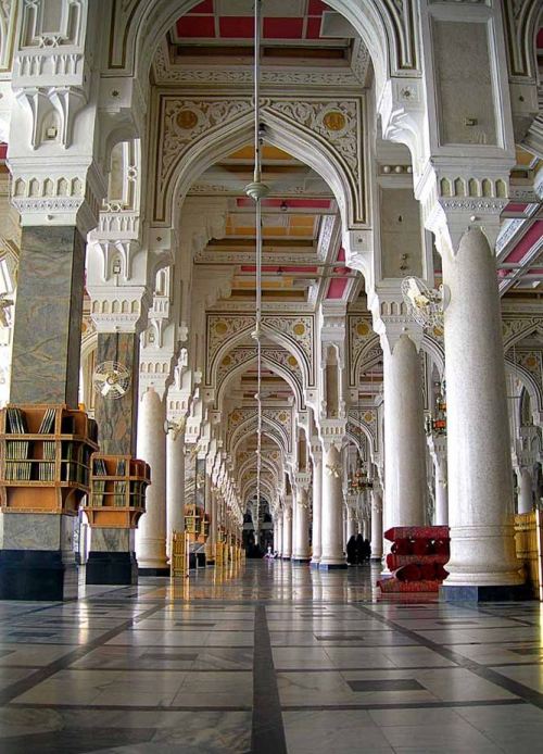 Masjid Al-Haram, Makkah / Saudi Arabia (by Imran Sohail).