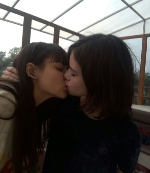 cute lesbians