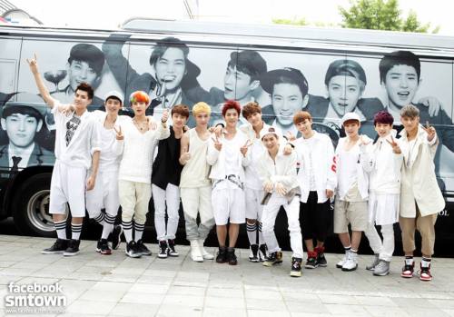 HAPPY HAPPY 500 DAYS WITH EXO. :&ldquo;))500 days of Fan girling, Spazzing, and Listening to your so