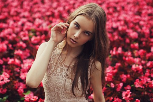 amazinggirlsphotos.tumblr.com/post/153910496025/