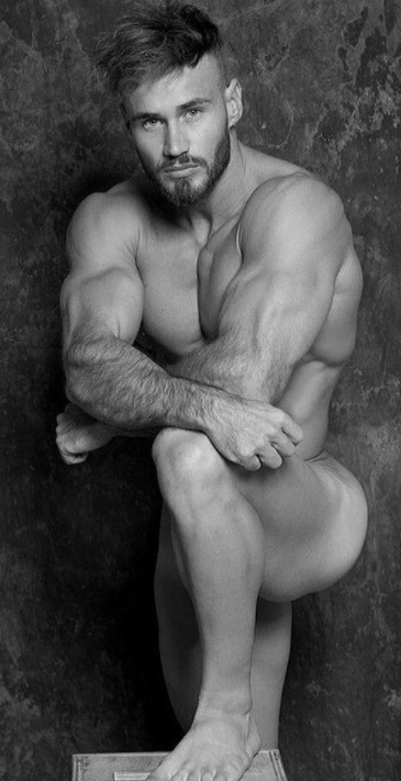 thedailydoseofhotmen:thedailydoseofhotmen:Welcome to The Daily Dose: Hot Men for MenThe Week in Review