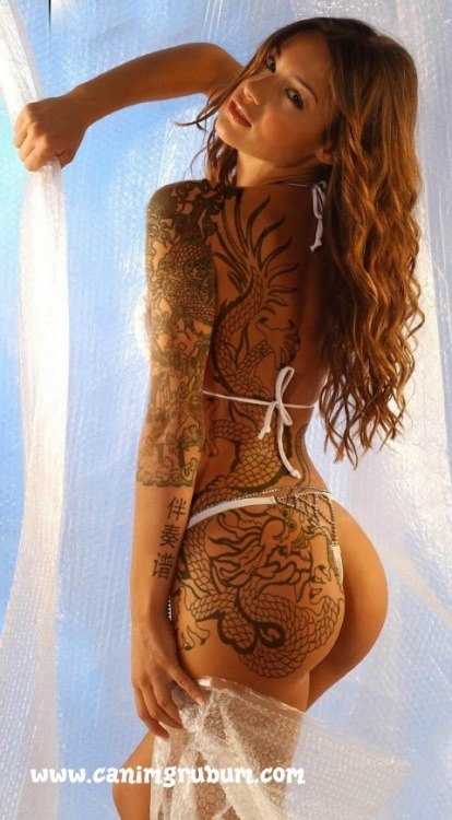 womenwithtatoos:  More girls with tattoos http://bit.ly/1bGKZuv