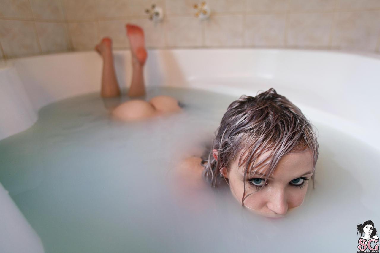 suicidegirls-southafrica:  Lunar Suicide - Wet Wet is in MR did you checked it out