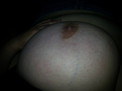 lovingthechunk:  Wife getting braver…