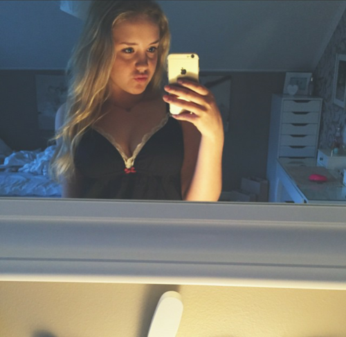 vannessa96: sarafredriksson: Old pic. Snygg