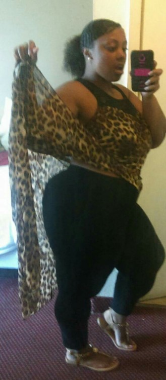 bruh-in-law:  My definition of thick   Nice thick cutie