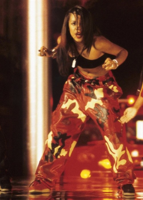 aaliyahsources: Aaliyah on the set of “Hot Like Fire” video shoot (1997)