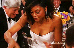 bussykween:  Taraji P. Henson Hands Out Cookies During Her Golden Globes Acceptance Speech #🍪🍪🍪