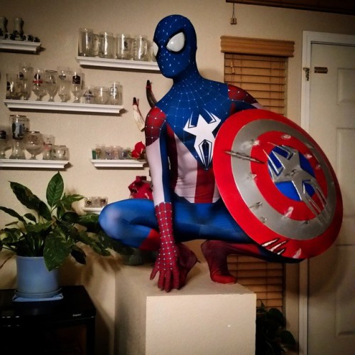 air-collector:fakejackhemmings:fangirlx:Spider AmericaCaptain ManCAPTAIN MAN
