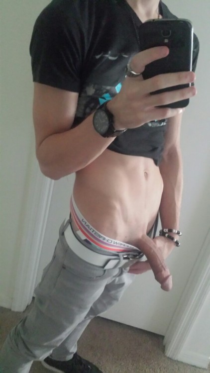 berlindreamer:  NOW OVER 10 000 FOLLOWERS!SEND YOUR SELFIES TO:  http://berlindreamer.tumblr.com/submit 