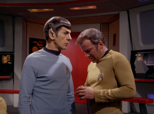 captainbode: spoko: spoko: what the fuck is this #did kirk just think about maybe kissing him and no