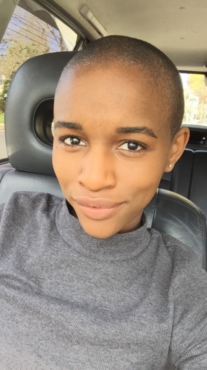 greythreads:  👋🏾hi