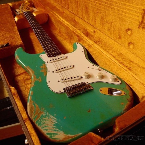 bushdog:  Fender USA Custom Shop TBC 1964 Stratocaster Heavy Relic -Sea Foam Green- 2014 