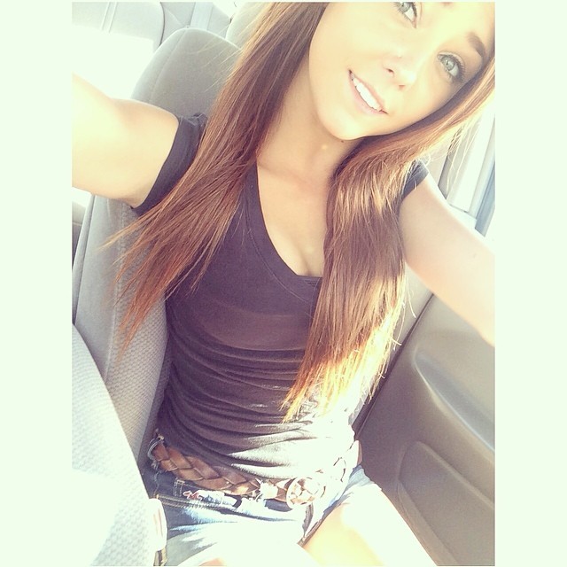 sexy-females-eh:  skyedavis6