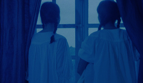 marypickfords:Two Orphan Vampires (Jean Rollin, 1997)