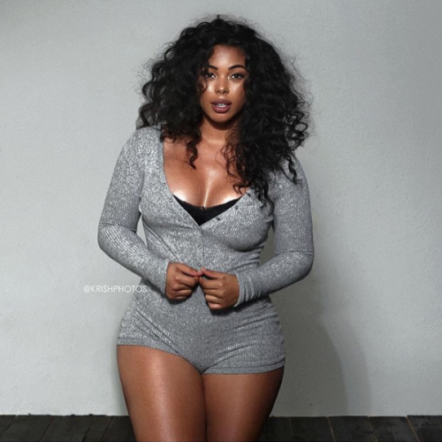 bigclitblackwomen:  Thicke 