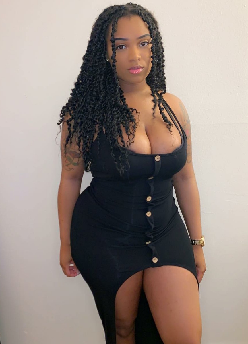 princejazziedad:Scrumptious. DeliciouslySexy. Curvy. BootiDelicious Ma.Ms. Hola.Hermosa ❤️💚💜