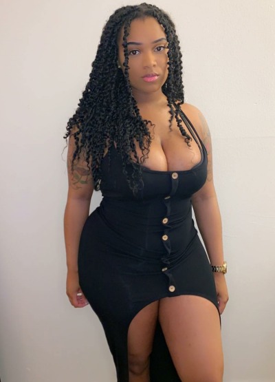 princejazziedad:Scrumptious. DeliciouslySexy. Curvy. BootiDelicious Ma.Ms. Hola.Hermosa ❤️💚💜