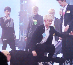 pandreos:  jongin picks sehun to sit on his back for his push-ups punishment   