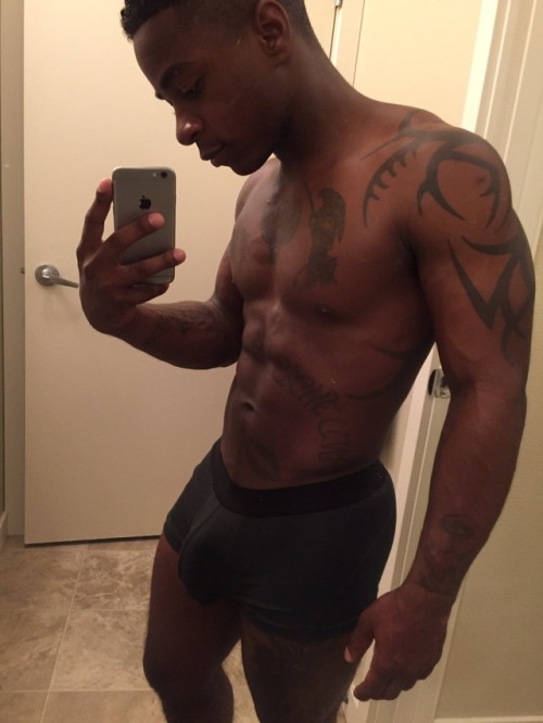 addicted2cakes:  Submit pics to http://addicted2cakes.tumblr.com