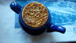 thingsfittingperfectlyintothings:  tea + crumpets (fit found by Julia)  porn