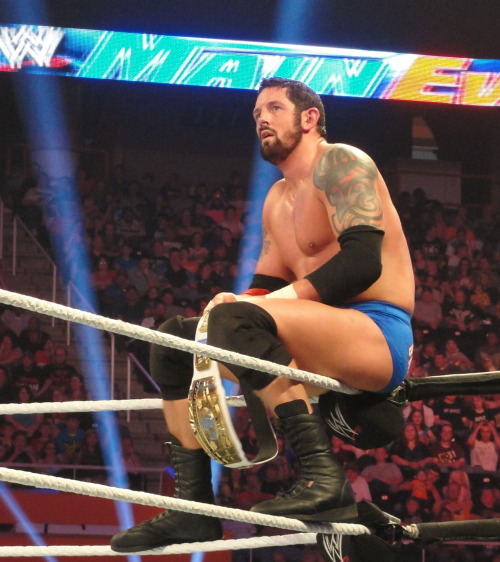 kendra151:  Smackdown, Knoxville, 04/16/13